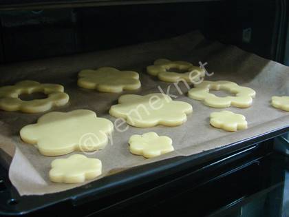 Linzer Kurabiye (Marmelatlı Kurabiye)